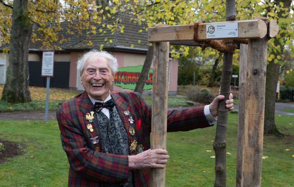 Alles Gute zum 100.!