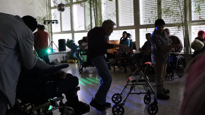 Live-Date-Dance-Party